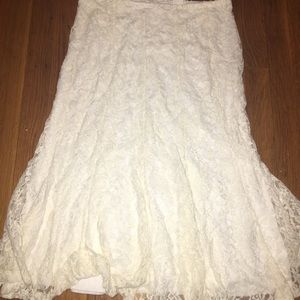 Lace skirt